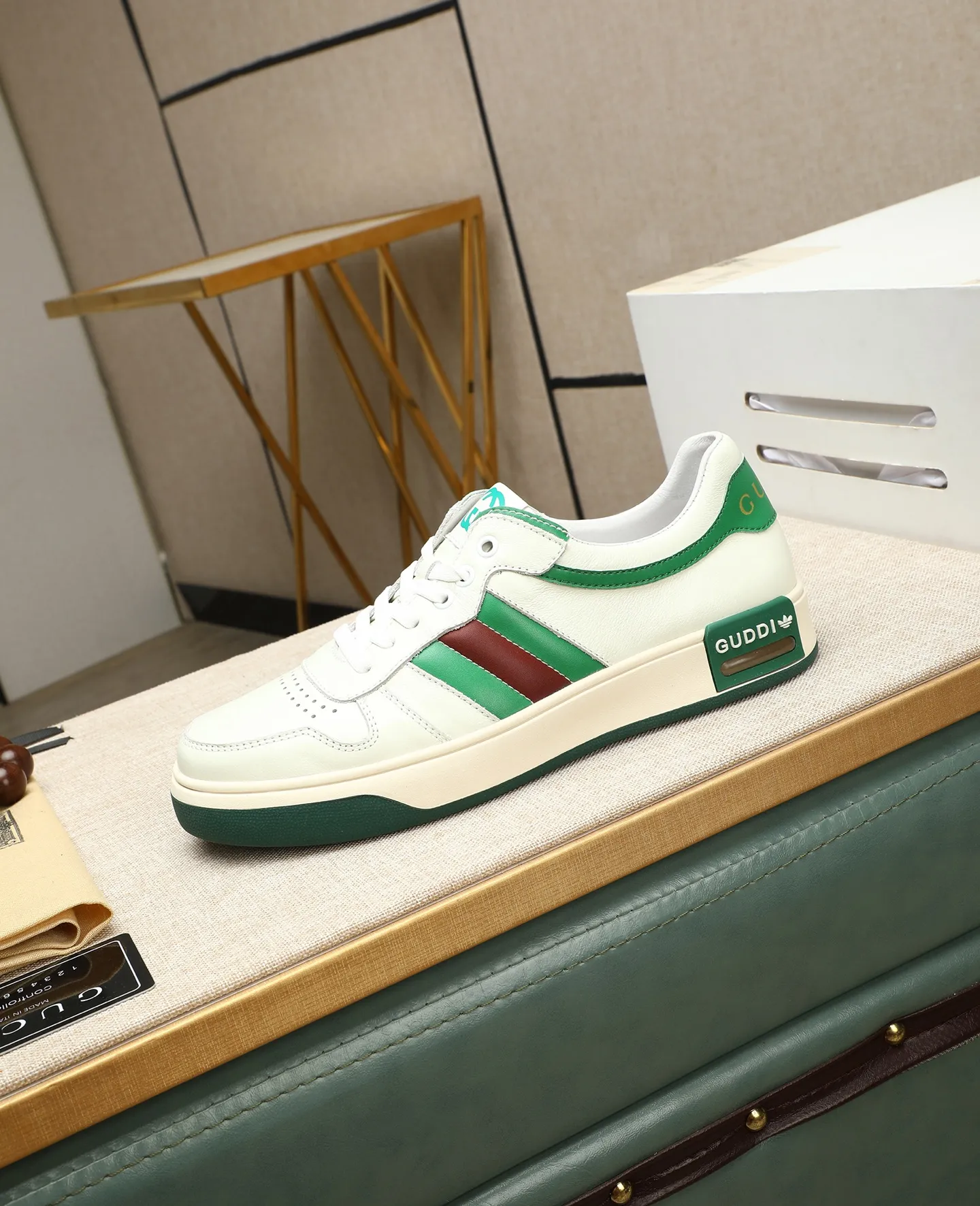 Men's men's shoes 💰440 GUCCI🔍🔍The latest model is on sale at the same time at the counter. Original calfskin imported from Italy, genuine leather lining, (high-end, noble, and classy) with exquisite workmanship. Sole: Original sole provided by the original factory, ⚠Exclusive double-layer movable molded sole super comfortable⚠, real shot 🎬The real thing is better🔍🔍"High quality·Follow the order" Code number 38-44